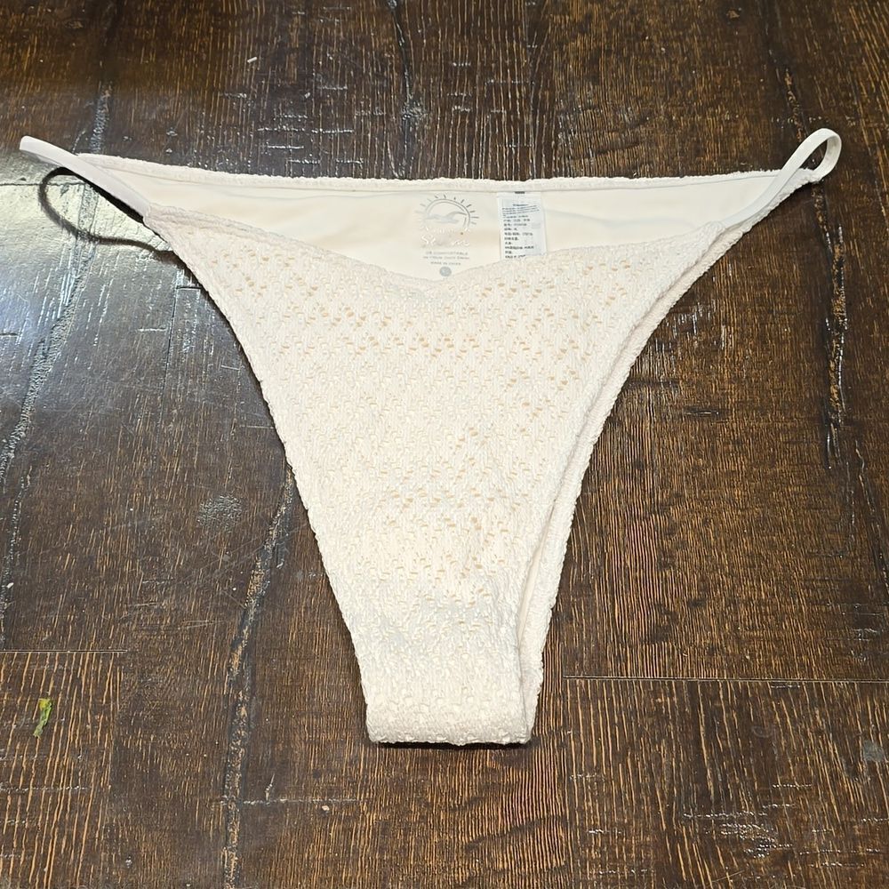 Hollister Crochet Off White High Leg Cheeky Bikini Bottom - Picture 9 of 16